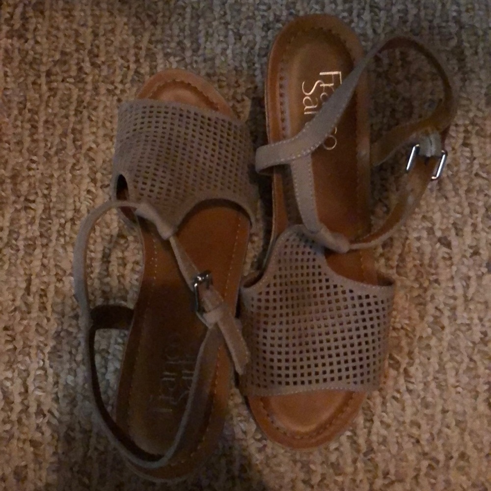 Price drop!!Franco sarto wedges